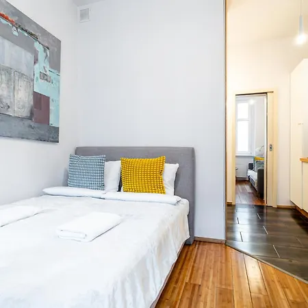 Na Srodce By Lookap Apartment