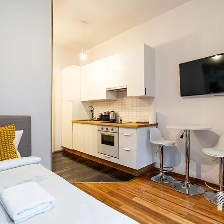 Apartment Na Srodce By Lookap Poznan