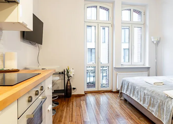 Na Srodce By Lookap Апартаменти